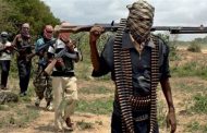 Somalis stuck between al-Shabaab, street gangs