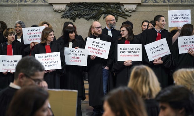 Lawyers and doctors protest in Paris as pensions row deepens