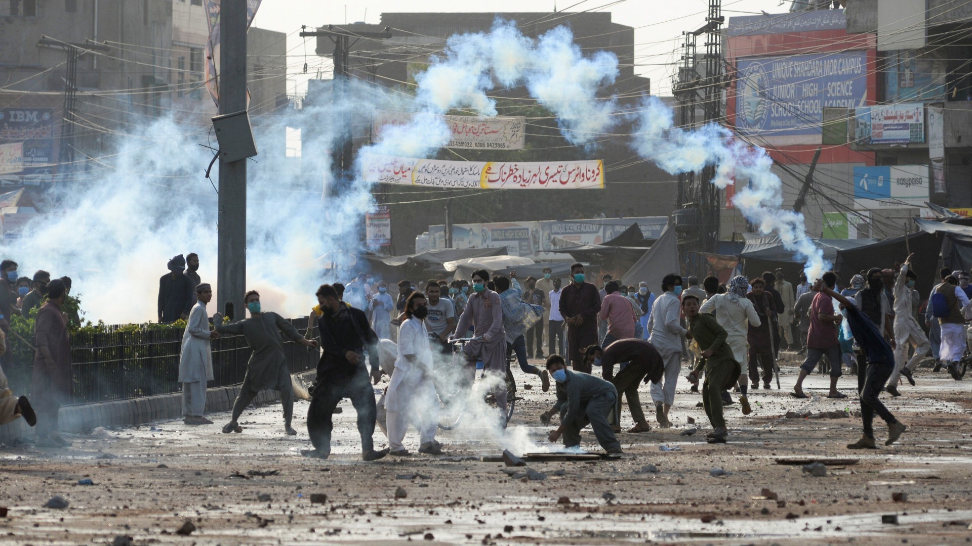 Protests prompt Pakistan to talk to banned extremist group TLP